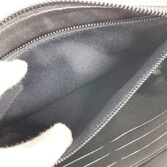 LOUIS VUITTON Black Monogram Leather Pouch - Picture 10 of 16